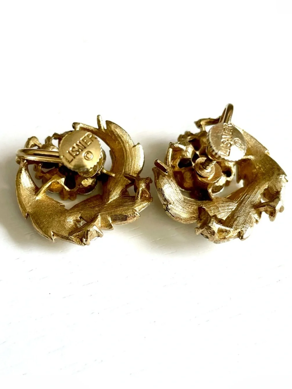Lisner Vintage 1950s Aurora Borealis Rhinestone Enamel Leaf Clip Earrings Floral